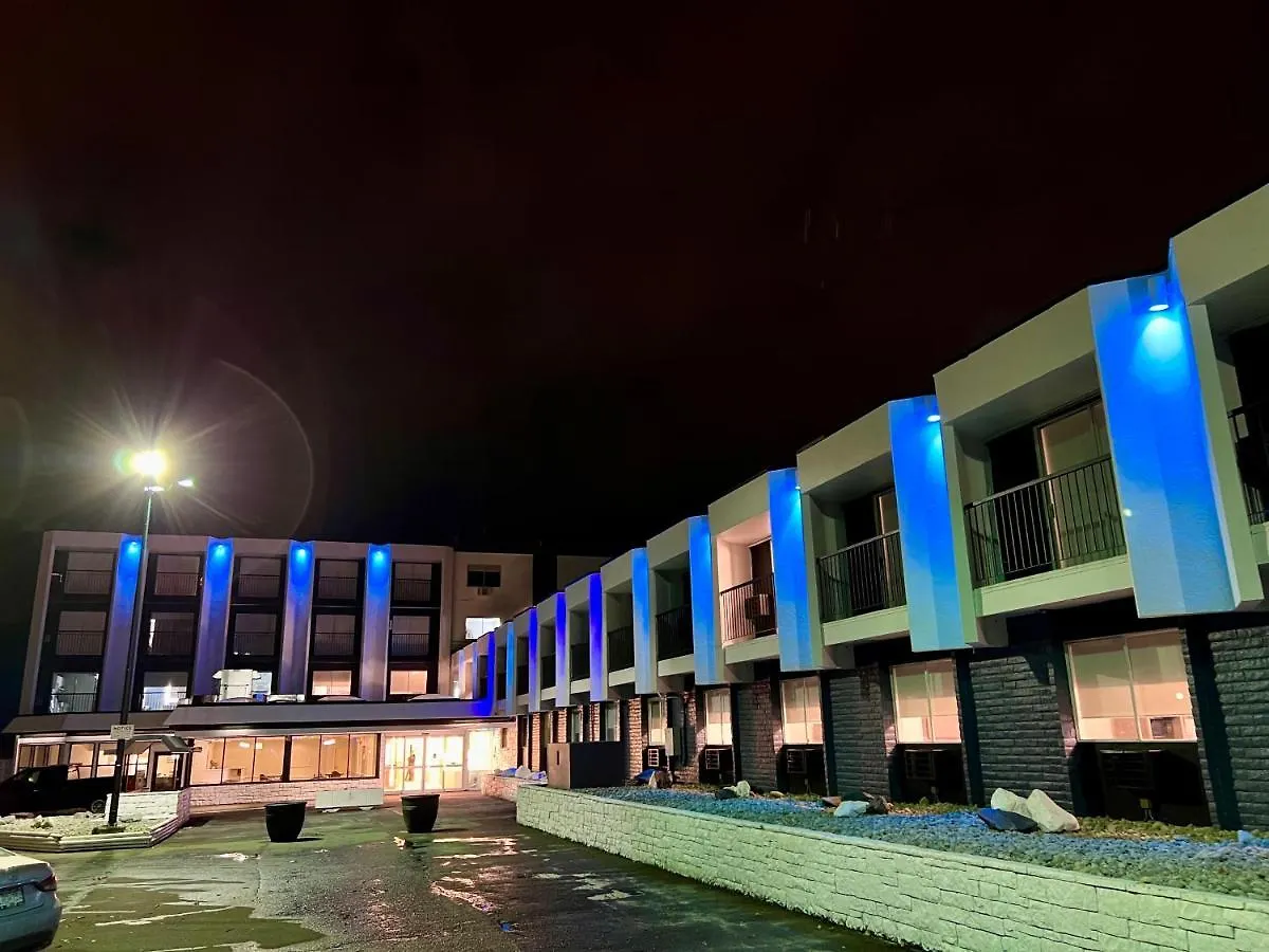 The Vic, Ascend Hotel Collection Виктория