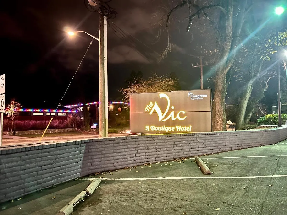 ****  The Vic, Ascend Hotel Collection Виктория Канада